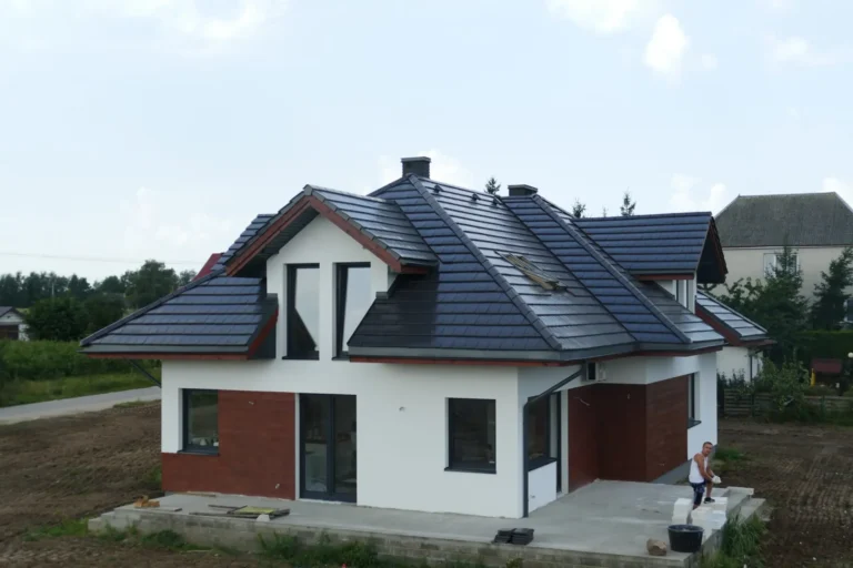 Dach kopertowy domu z garażem